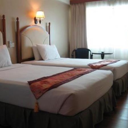 Silam Dynasty Hotel Лагад-Дату Екстер'єр фото